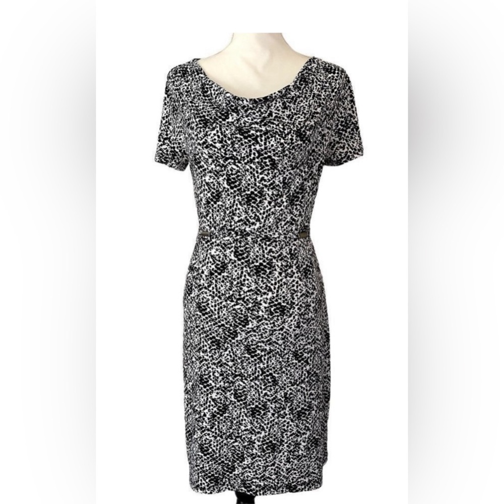 Pre-loved Women’s GEORGE Black & White Tie that hangs as a loop or Bow Size M